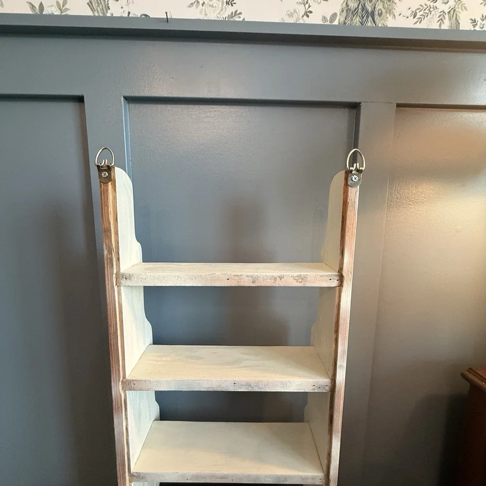 Vintage Whitewashed‎ Wood Wall Shelf Spice Rack Cottage Farmhouse Decor Trinket